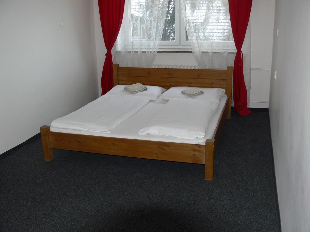 Lazza Motel Brünn  Kültér fotó